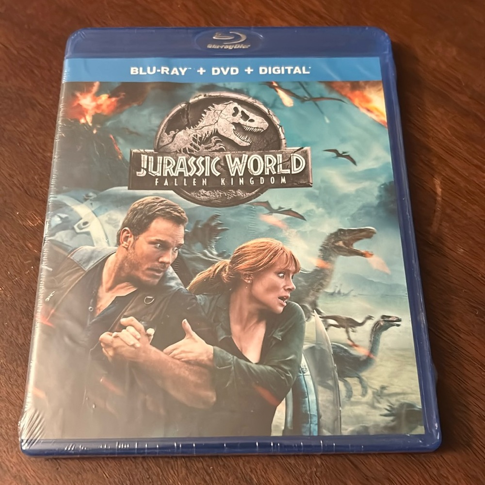Jurassic World Blu-ray, DVD & Digital Sealed Chris Pratt Bryce Dallas Howard